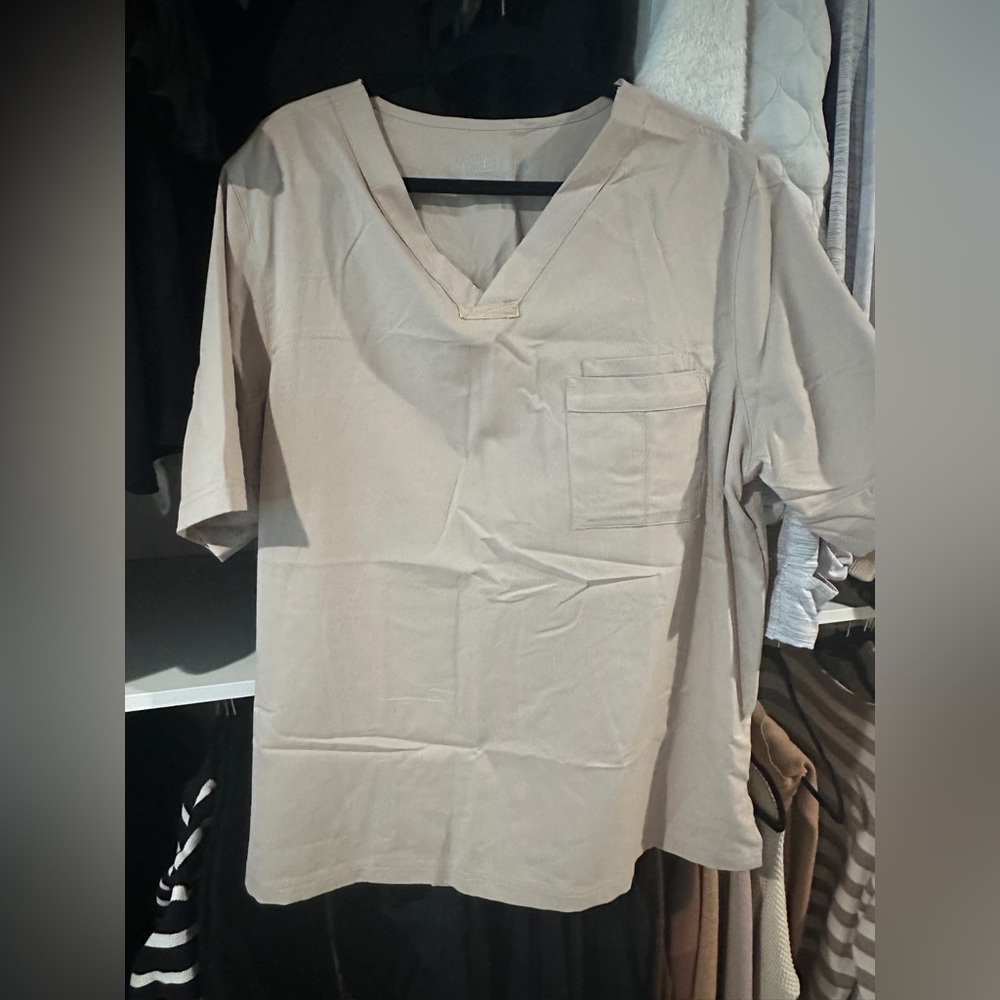 Grey's Anatomy Men's Tan V-Neck Tee